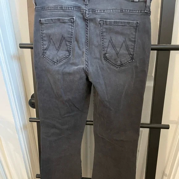 MOTHER The Weekender Fray Black Denim Jeans - Picture 8 of 10